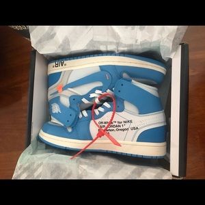 Og Jordan 1s off-white Carolina blues